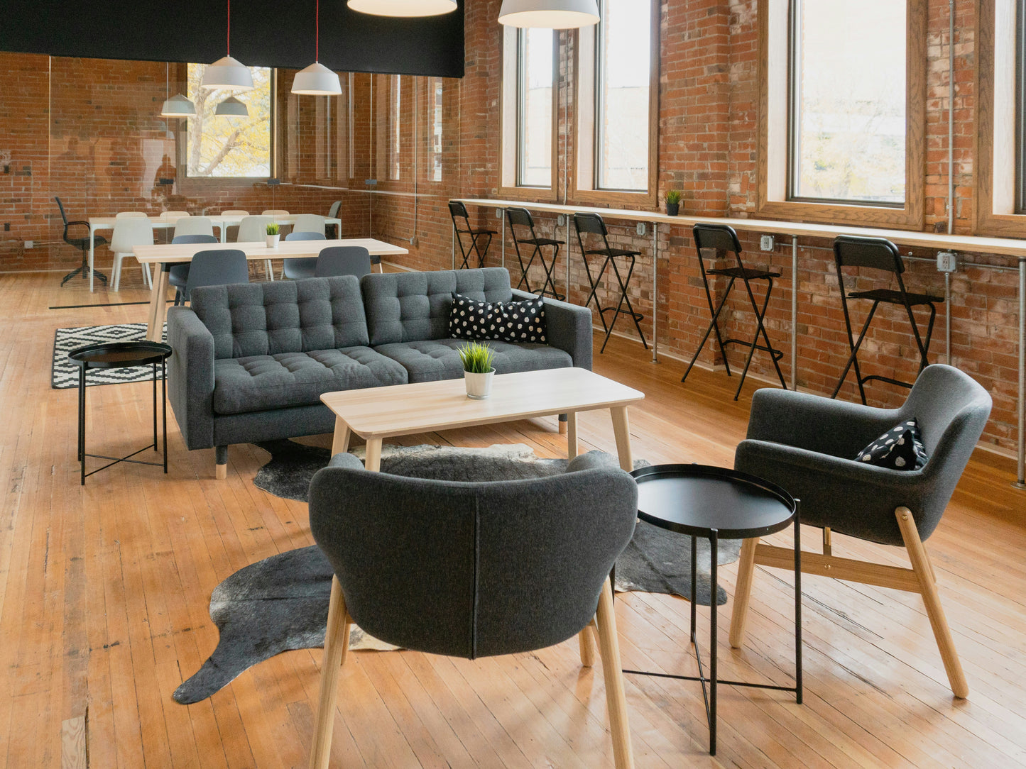 Metro Luxe Lounge